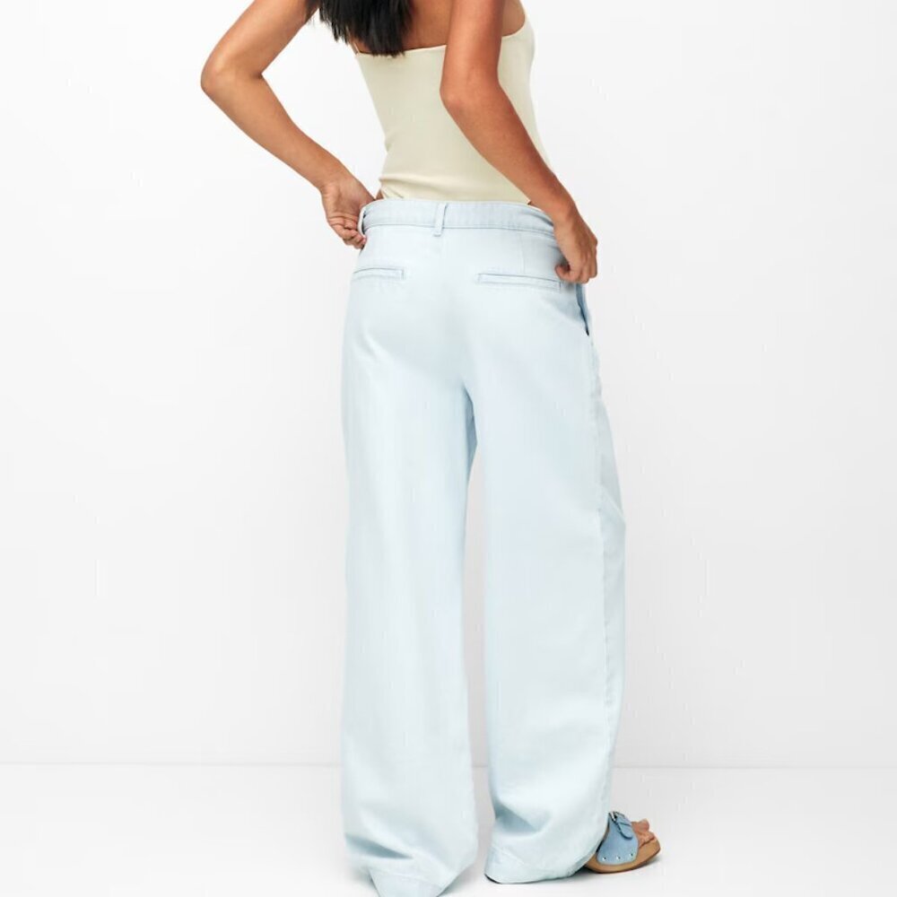 Pull&Bear Size 2 Light Blue Wide-Leg Pleated Jeans Oversized Fit